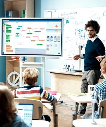 Pantallas interactivas para educación