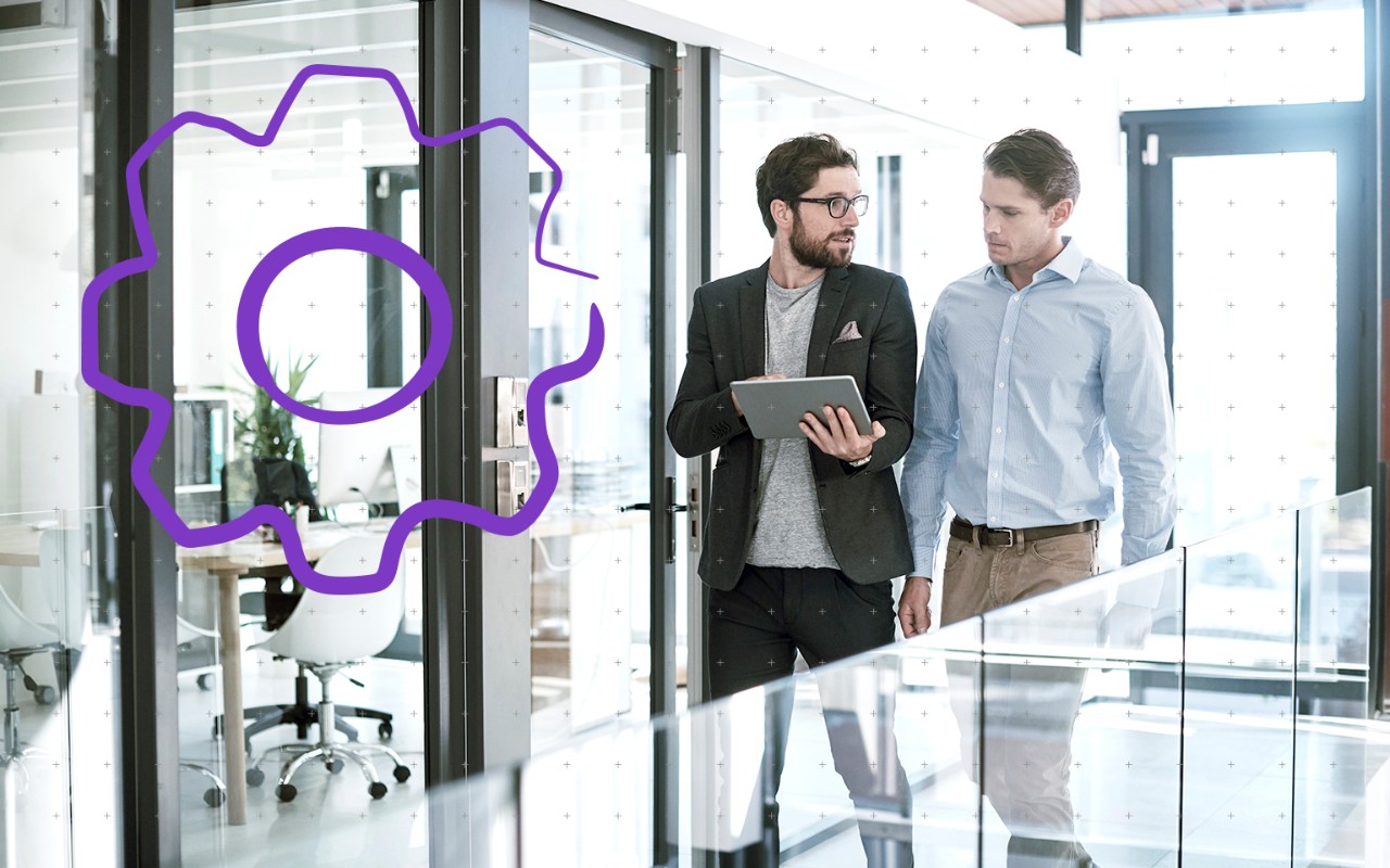 Trabajadores con tablet