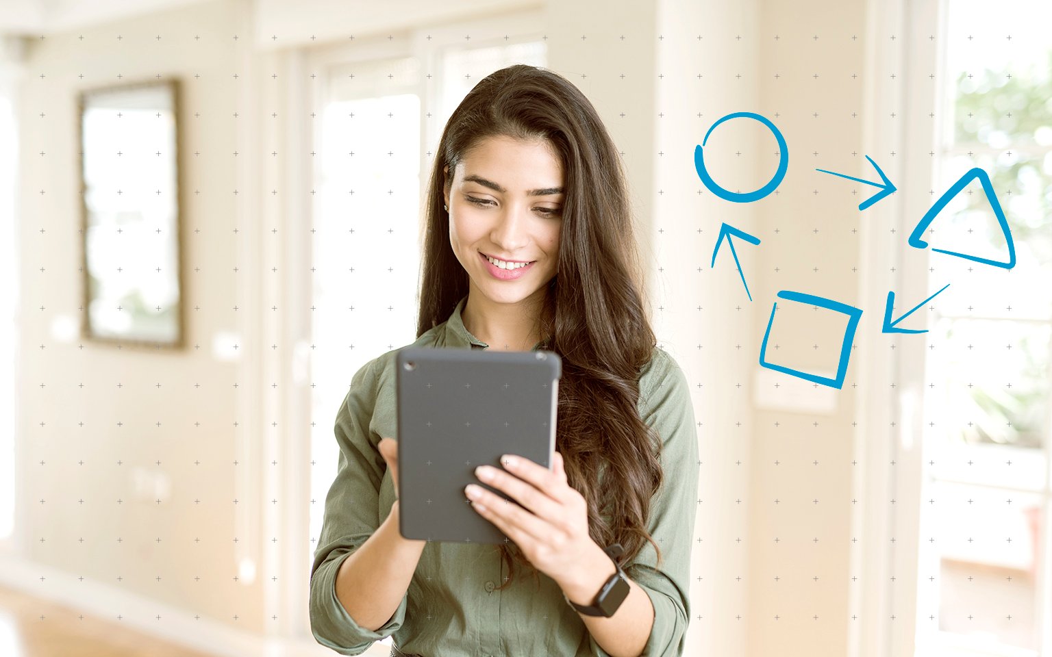 mujer mirando una tablet