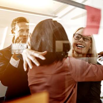 Liderazgo transformacional: los 3 tipos de estimulación profesional