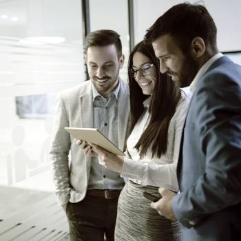 Ventajas y desventajas de la comunicación horizontal en tu empresa