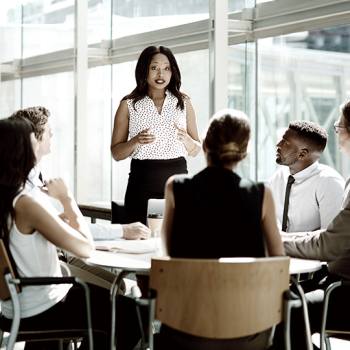 Ventajas y desventajas del liderazgo participativo en la empresa